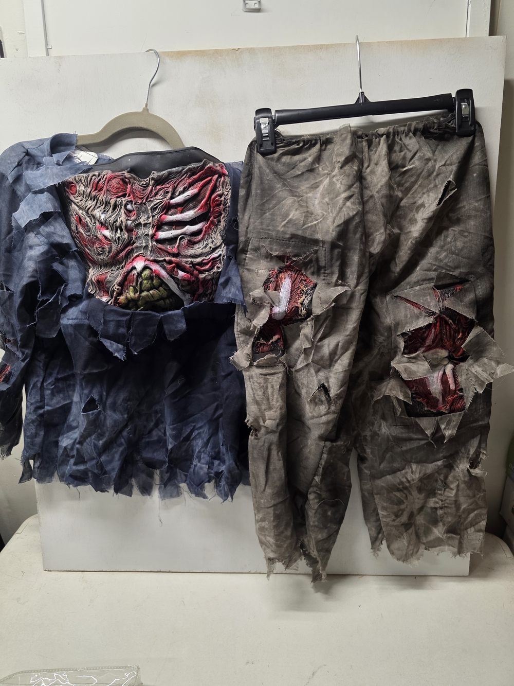 Fun World Zombie Costume Medium 8-10 Kids 2013 Undead Gory Skeleton Halloween